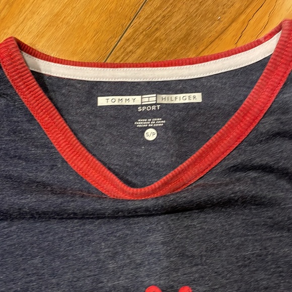 New with tag NWT size small Tommy Hilfiger T-shirt size small - Picture 5 of 12